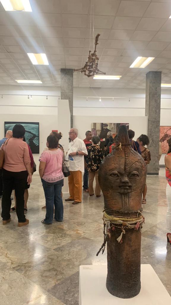 NormitaRDerivet's tweet photo. "Soñar Despierto" es el título de la exposición de la Colección del Consejo Nacional de las Artes Plásticas en homenaje al aniversario 60 de la ENA, sueño de #Fidel que abrió la posibilidad infinita de la creación para siempre #CubaEsCultura https://t.co/A0Lngp7cpW