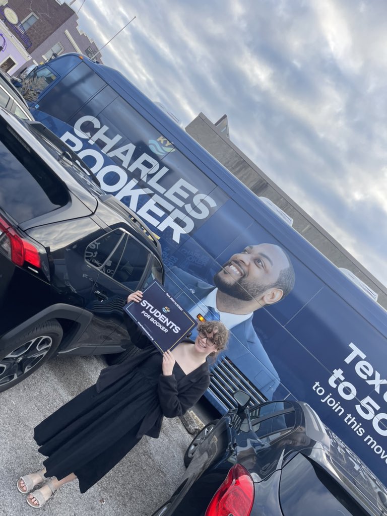 JLou05's tweet photo. Rallies this close to election day are some of the most important- make sure you get out there and get your voice heard! https://t.co/9otkH8xtd1