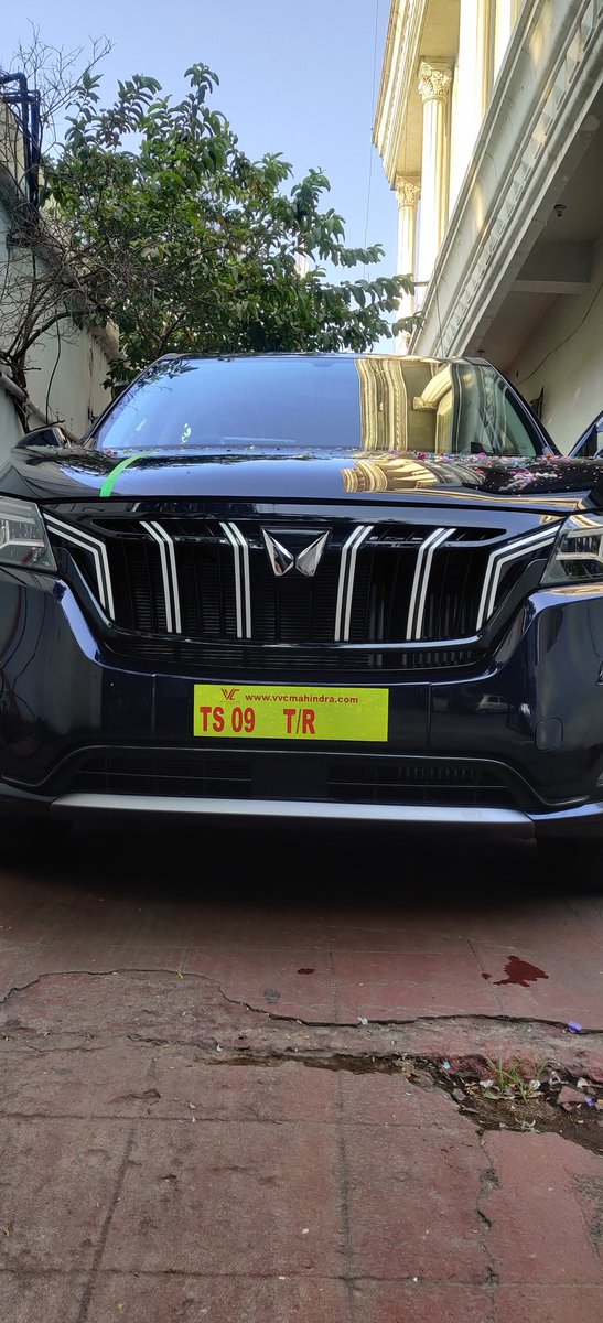 tweetyasser's tweet photo. Can't be a James Bond 007, but super excited to own a XUV 700. My first big valuable investment and proud to have my dad unveil the majestic Mahindra XUV 700. Thank you VVC Motors, Hyderabad and Mahindra Group for making my dream come true. #XUV700 @anandmahindra #mahindraauto https://t.co/p2fLiqFlAB