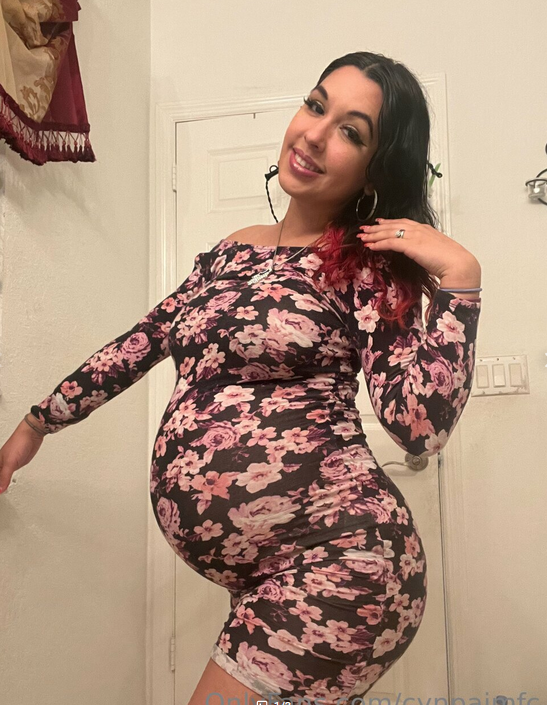 Help me get to 2,000 followers on my free onlyfans! <3 https://t.co/GhVKAJg7hu https://t.co/fgsouTtgOG