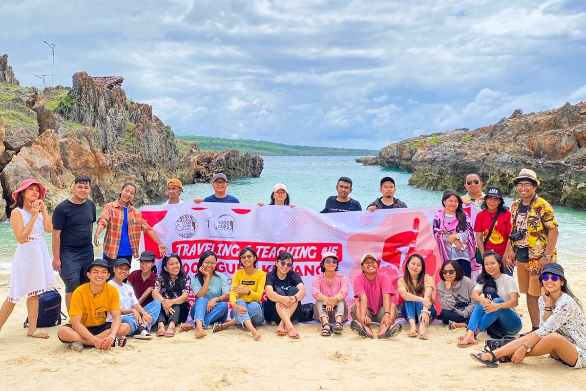 fadhtusa's tweet photo. Satu lagi tambahan pengalaman luar biasa weekend kemarin di Desa Oelasin, Kabupaten Rote Ndao, Prov. NTT.
Bae sonde bae, tanah NTT lebe bae.
Terima kasih 1000 Guru Kupang 🖤 https://t.co/aj2SlBROqT