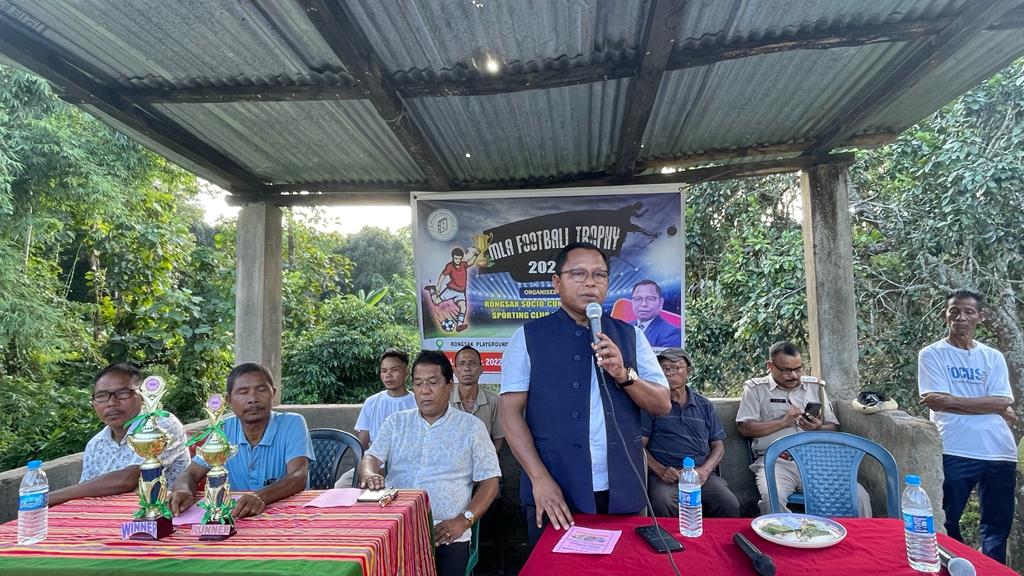marcuisemarak's tweet photo. Happy to be part of the Area League Football final match last evening together with Ex MDC Shri Denang T. Sangma and NPYF Block Advisor Shri Rockyfieller M. Sangma in Rongsakgre village. 
@nppmeghalaya #NPYF https://t.co/CAxBOmybQV
