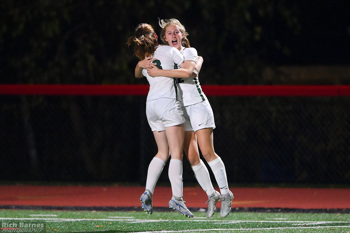 Firstteamphoto's tweet photo. Congrats to the @FMHornets Girl's Soccer team on winning the #SectionIII Class AA Final over @WGAthletics 

Check out my full gallery of 📷 at @syracusedotcom @cnyhssports https://t.co/L3N029HXQl