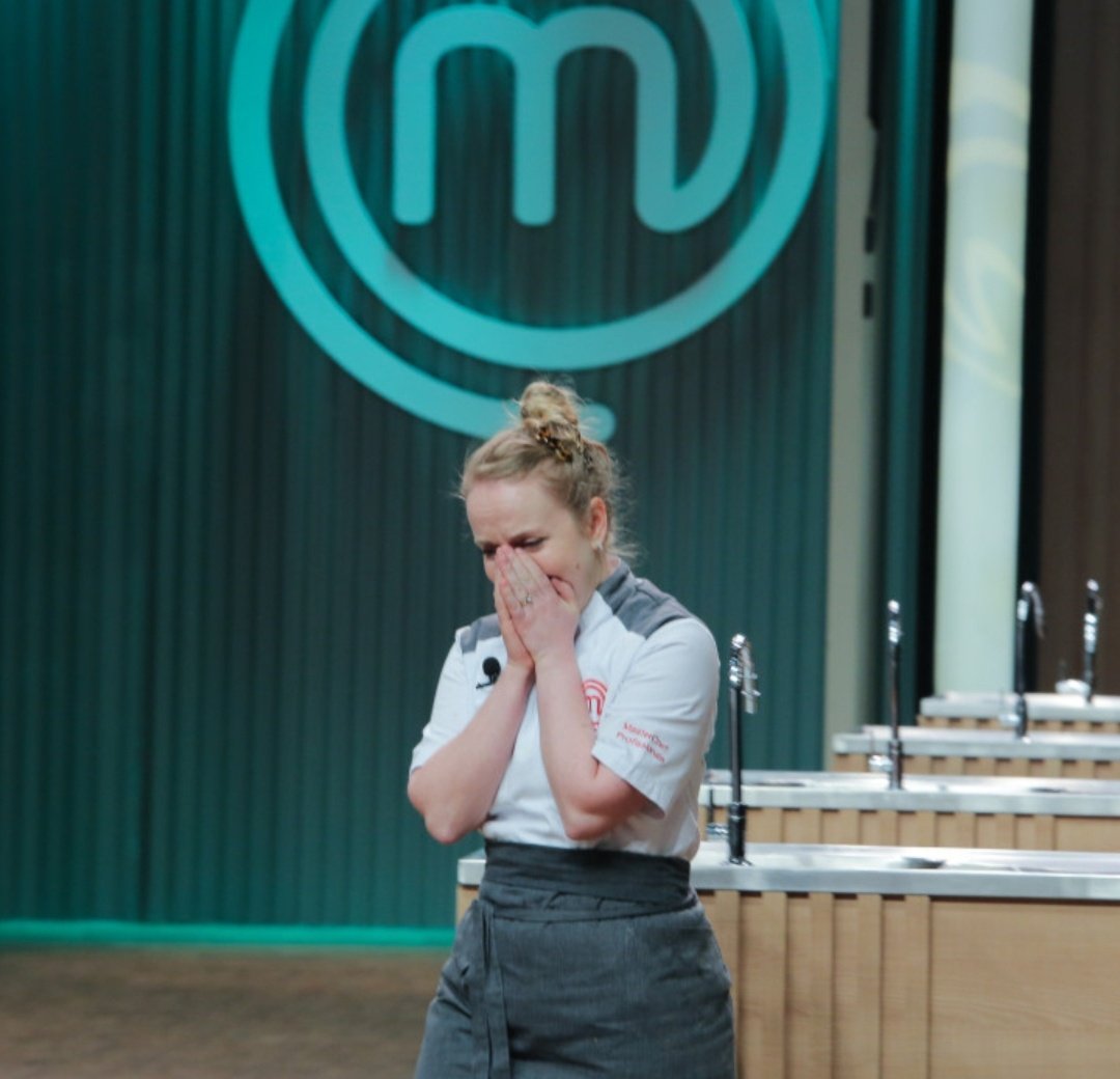 1° finalistas do masterchef profissionais <a href="/MCP04_THALYTA/">MCP04_THALYTA</a>!!!! 
Parabéns merece muitoooo, so vaii francesinhaaa!!!🥳🥳🤍🤍
#MasterChefBR
