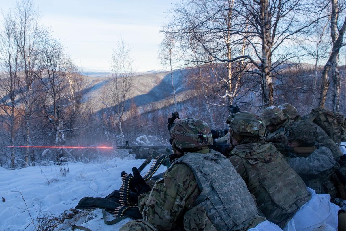 USARPAC's tweet photo. Arctic Wolves with 3-21 Infantry Regiment improve their Arctic proficiency during Platoon Live Fire Exercises. The -15 degree temperatures don’t phase this Wolfpack!
@11thAirborneDiv @USArmy  .@USARPAC_CG https://t.co/JNkyjezkMK