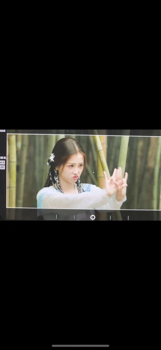 dramapotatoe's tweet photo. #EstherYu shares snaps from the currently filming #SwordandFairy (#ChinesePaladin6) 

#yushuxin https://t.co/gZu8xcVNuv
