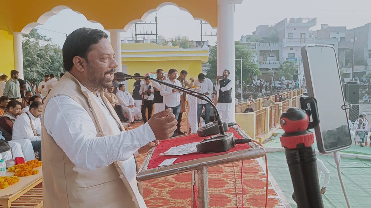 Bishali13's tweet photo. ओबीसी महासभा सामाजिक परिवर्तन जनसभा नागोद सतना में सफल कार्यकम के लिए सभी ओबीसी महासभा सतना के क्रांतिकारी कार्यकर्ताओं का हृदय से धन्यवाद @MPARMYCHIEF
@Profdilipmandal @NationalJanmat @AdDharmendra_ @OBCARMYCHIEF
@Rp_lodhipawai @KTNIARMYCHIEF  
@OBCHemantSahu @gajraj6266 https://t.co/iz8gwvQNc7
