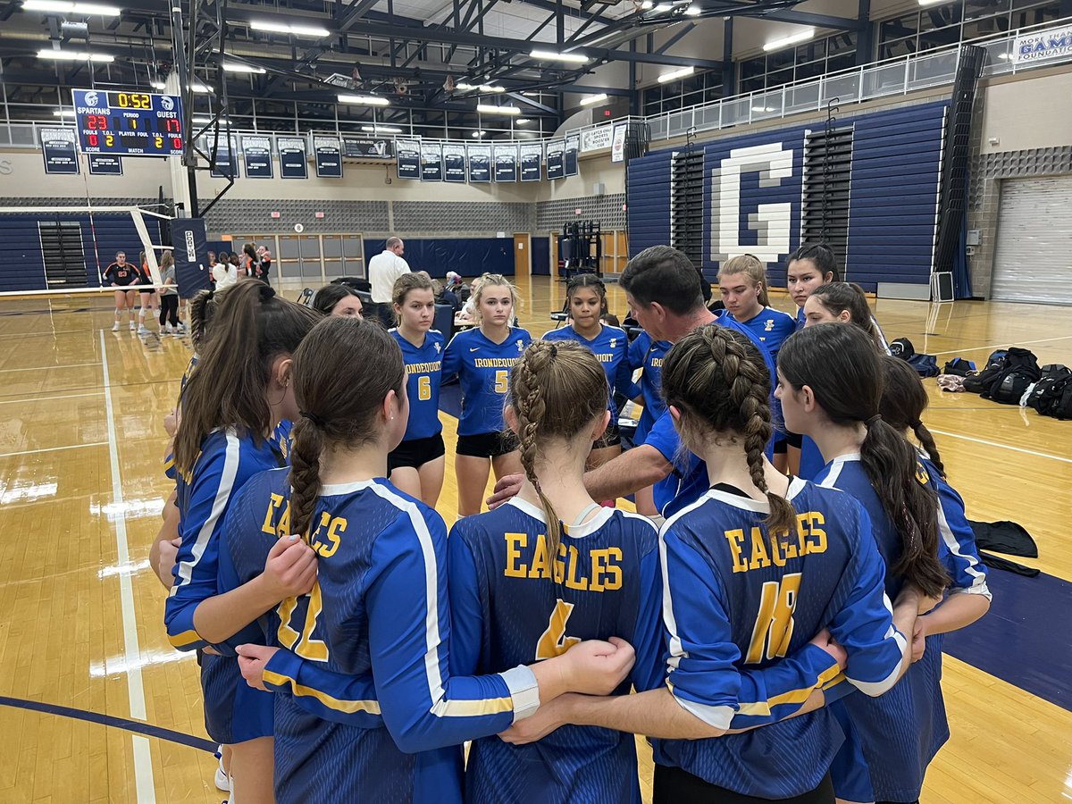 🏐FINALS BOUND: Stats from the 25-19, 25-17 &amp; 25-15 sweep by the IHS girls over Ch.-Chili. 

-McKenna Callari 10 Kills, 9 Digs &amp; 3 Aces
-Laney Flynn 28 Assists &amp; 8D
-Morgan Donahoe 16D/3A
-Natalie Pedersen 9K/5D
-Natalie Bulmahn 6K/2B
Kayce Hennekey 5K/3B
Cayden Catalina 2K/3B