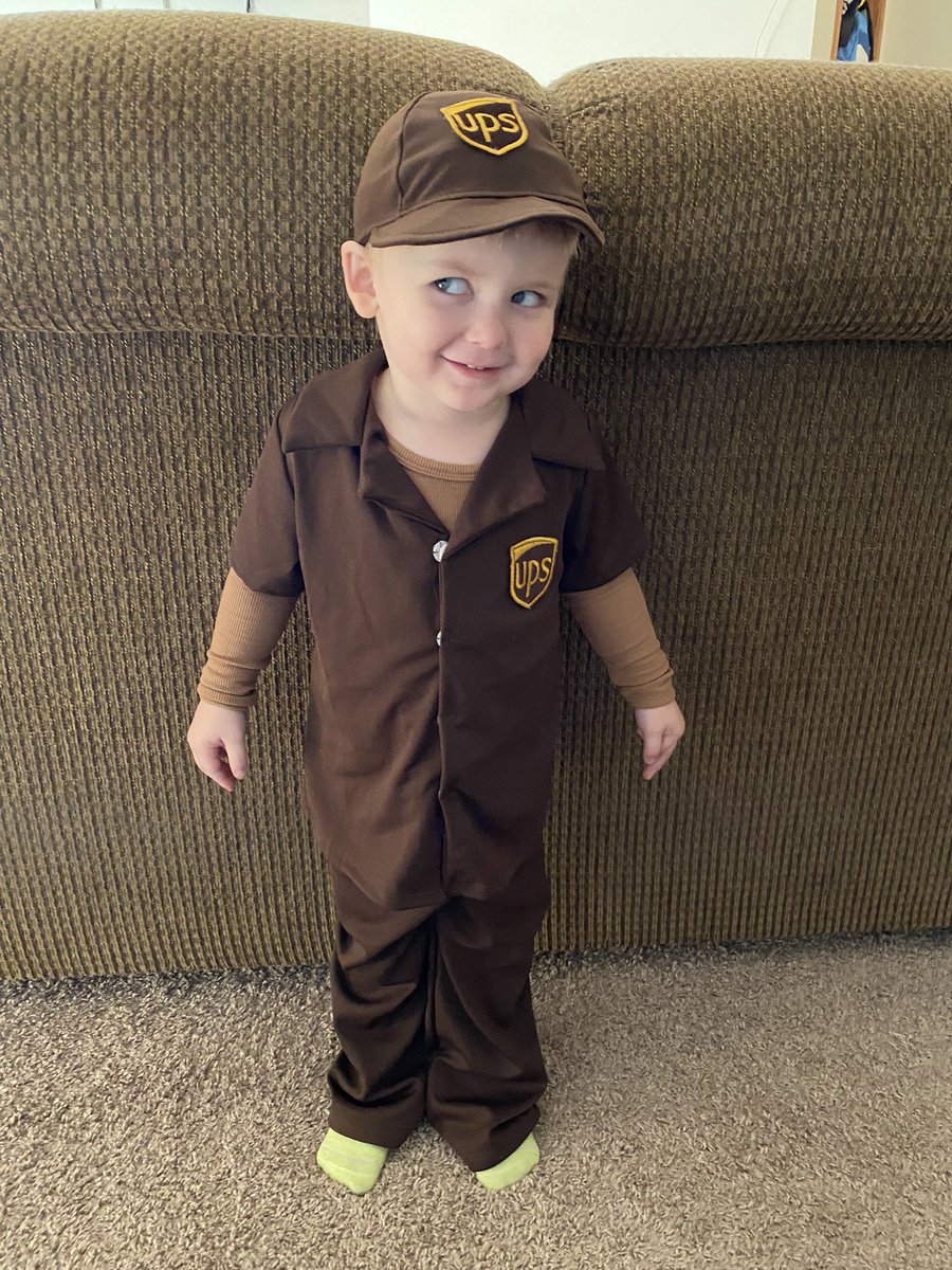 pbj714's tweet photo. When your local @UPS driver makes such an impact on your son, he wants to be one for Halloween #ups #upsdriver #Halloween #Halloween2022 #costume https://t.co/LroctrHgpU
