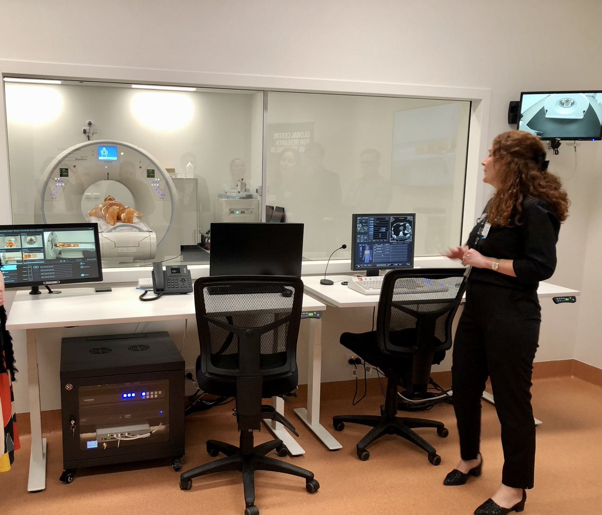 @UON_HealthSciences (@uonhealthscien1) on Twitter photo <a href="/GC_RTRO/">GC_RTRO</a> opening tour of our amazing facilities. Expertly lead by <a href="/LaurenAndreou/">Lauren Andreou</a> , <a href="/LeahCramp/">Leah Cramp</a> , <a href="/LauraFeighan_/">Laura Feighan</a> #radiationtherapy #educationandinnovation <a href="/GC_RTRO/">GC_RTRO</a> opening tour of our amazing facilities. Expertly lead by <a href="/LaurenAndreou/">Lauren Andreou</a> , <a href="/LeahCramp/">Leah Cramp</a> , <a href="/LauraFeighan_/">Laura Feighan</a> #radiationtherapy #educationandinnovation