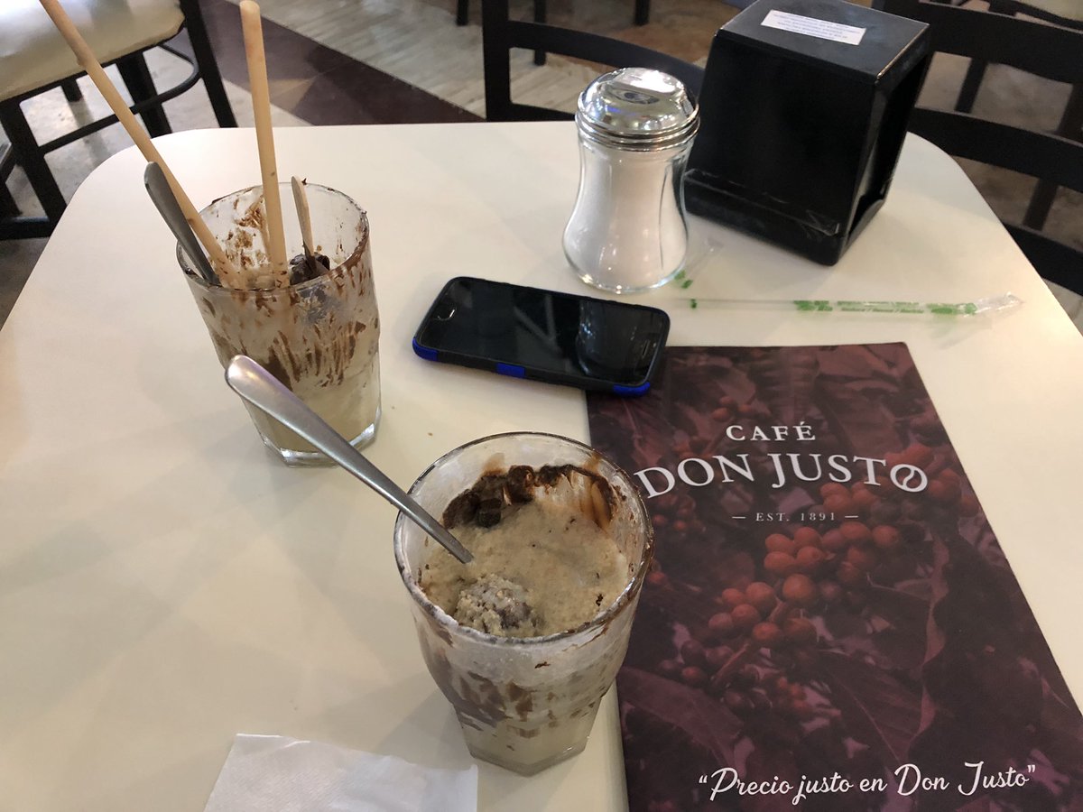 arturoreportero's tweet photo. Pésima atención y ambos productos insípidos en Café Don Justo de Plaza Américas, en #Xalapa pidan otros productos o vayan a otro lugar Qué te pasó Don Justo? Antes eras chevere ! @VialidadXalapa @POKEANTONIO @CesarJArguelles @BelloLob12 @prensatur @angiemaycolunga @XalapaInforma https://t.co/qvIMyLk0OF