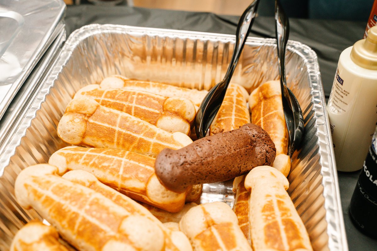 ExXxiteMe's tweet photo. Chicken and a Dickin Brunch! I can't wait for the next one! 😋🥂

@biteme_dbar #chickenandadickinbrunch https://t.co/Wip3kVqSZL