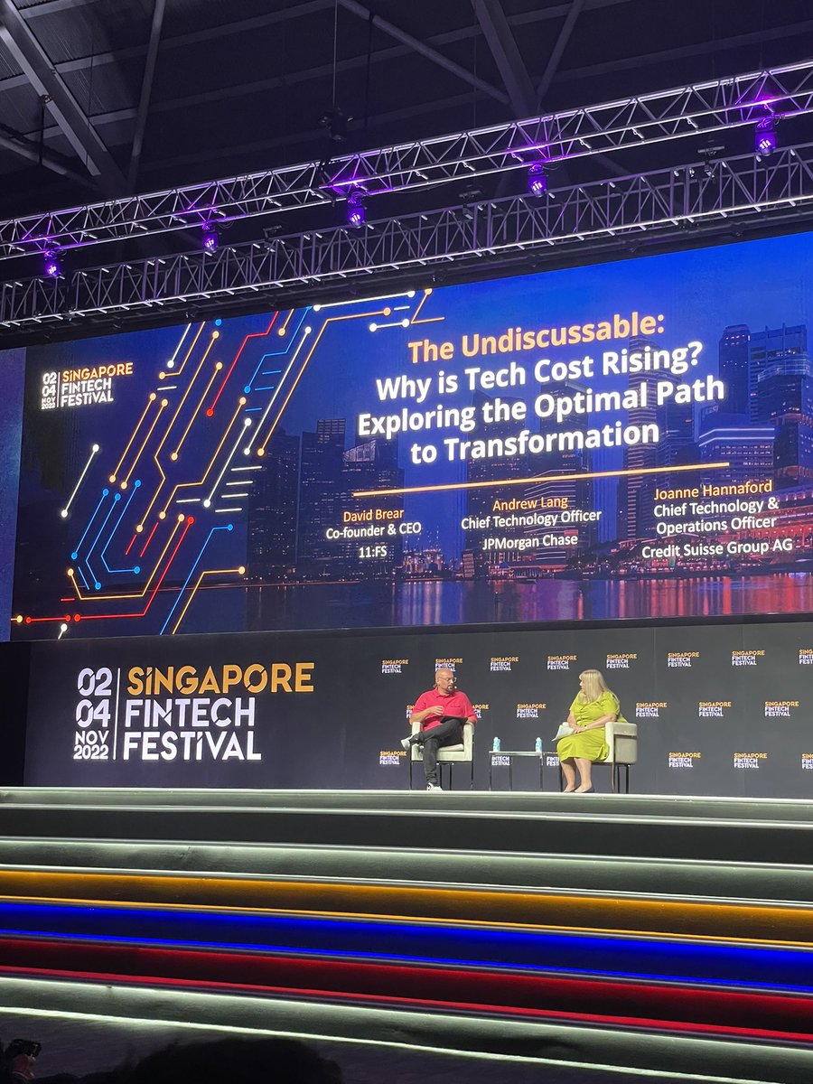 comboeuf's tweet photo. „At @CreditSuisse we‘re fortunate for once, that we were a late adopter in the cloud space. That enables us wider options in AI & #openbanking #API platforms, now.“ Joanne Hannaford, CTOO & panelist at #SFF22 https://t.co/gtAeyeTqEH