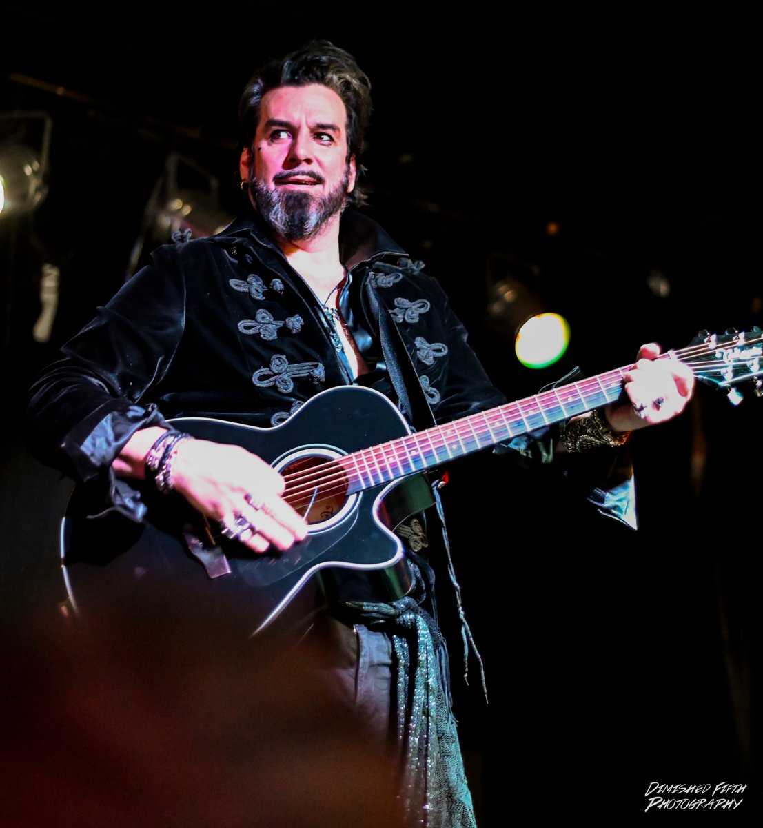DiminFifthPhoto's tweet photo. Totally forgot to post photos from this show on Twitter! Had a great time photographing #aureliovoltaire in Denver a couple weeks ago! https://t.co/56svlZ2wNP