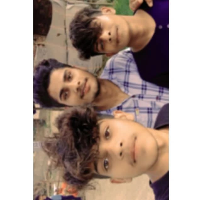 My squad 💙😎
..
..
Full to crazy my friends but loves more than craziness ✨💕
...
...
...
#Friends #friendlyfire #dosti #lovestory #BlackTwitter