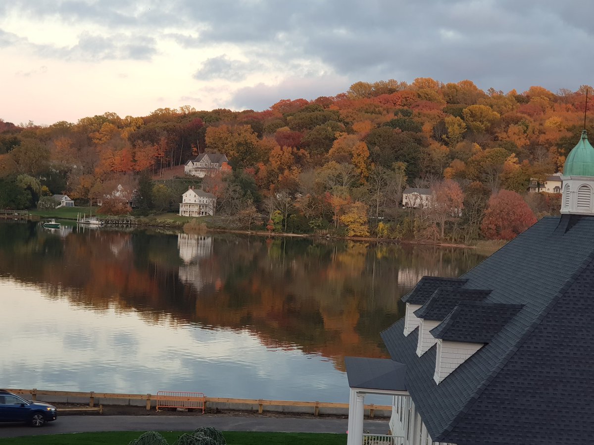 Great start to #cshlimmune Gene expression and signalling in the immune system conference <a href="/cshlmeetings/">CSHL Meetings</a>. Great kickstart by <a href="/golnaz_v/">Golnaz Vahedi</a> ,intersting talk on epigenetic regulation in macrophages during viral infection by <a href="/JosefowiczLab/">Josefowicz Lab</a> and many others.