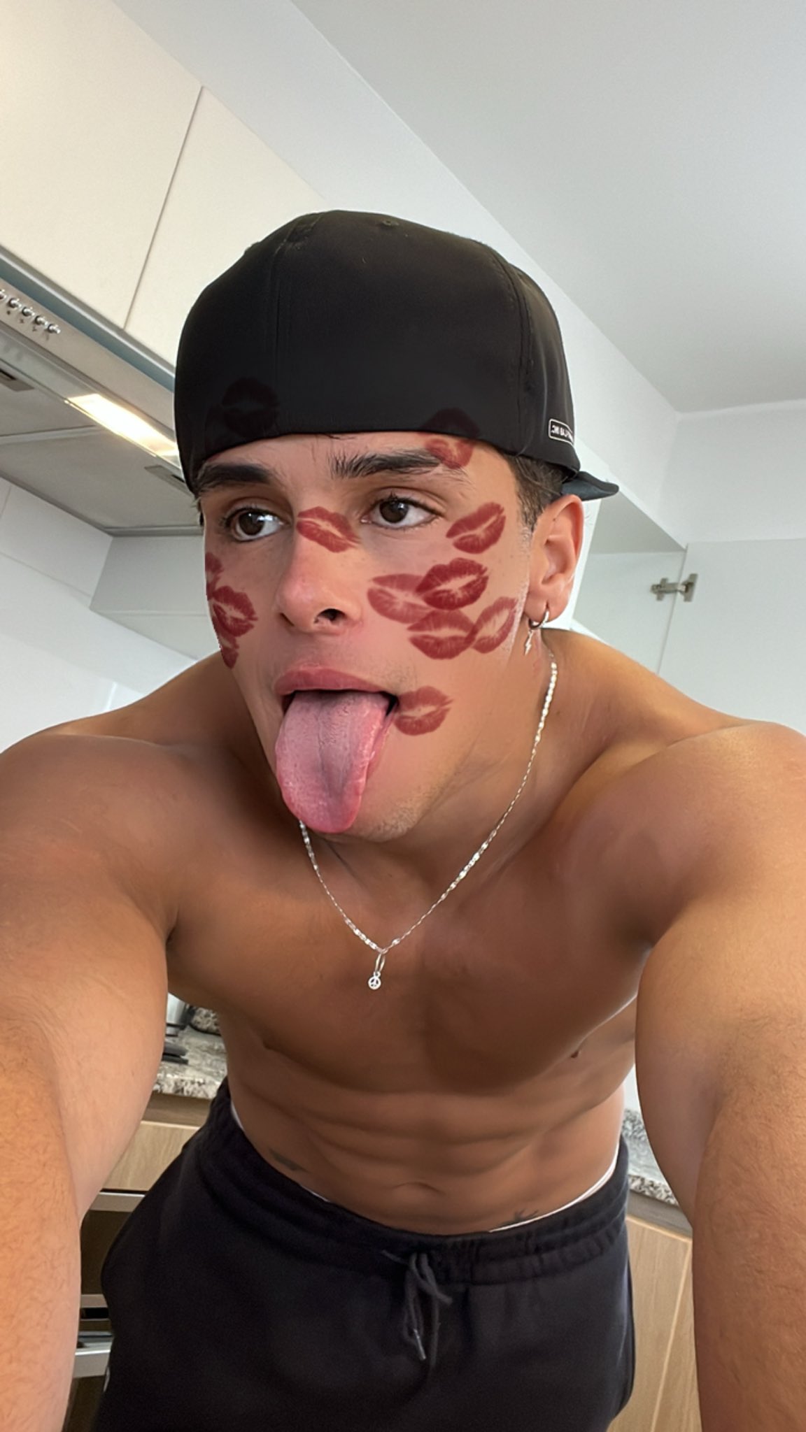 Matías on Twitter: "https://t.co/8qIyCr6Qw8 https://t.co/r2iy36MA9L