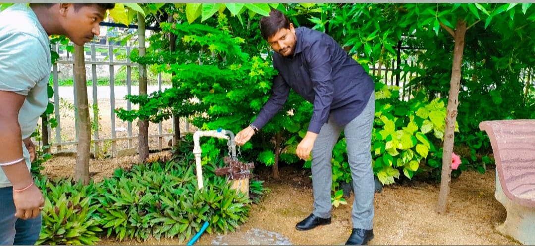 BhoothpurM's tweet photo. #15/10/2022_WORLDHANDWASHDAY సందర్బంగా ప్రతి ఒక్కరూ చేతులను శుభ్ర��గా కడుక్కొని మీ కుటుంభ సబ్యులు,చుట్టుపక్కల వారికి కూడా అవహాగానా చేస్తూ ఆరోగ్యవంతమైన భూత్పూర్ మునిసిపాలిటీగా తీర్చిధింధెందుకు మా యొక్క మునిసిపల్ నుండి  కమిషనర్ గారు, మేనేజర్ గారు మరియు కార్యాలయ సిబ్బందుల ప్రార్థనా🙏 https://t.co/9Hy336OGO5