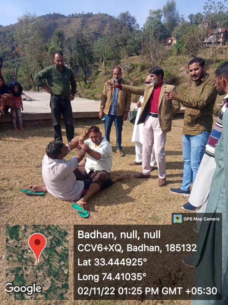 dmrajouri's tweet photo. #Back2Village4 : Traditional Native Beeni Panja Dangal held at Panchayat Doker.Local participated in the event.@diprjk @DioRajouri @vikashappy87 @NarinderRaina4 https://t.co/ghbNaCqwJC