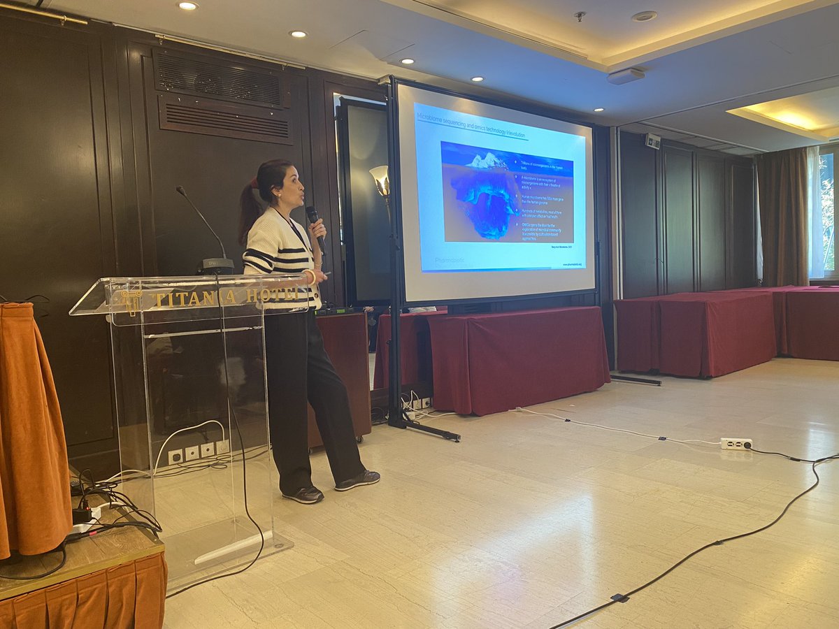 Theo_Favard's tweet photo. #AA2022 | @JulieRdz1213 is giving a really interesting presentation where we see that : 

▫️Human #microbiome has 500x more gene that human genome

▫️#OMICS open the door for the exploration of microbial community inaccessible by cultivation-based approaches https://t.co/t0hU0xiLIR