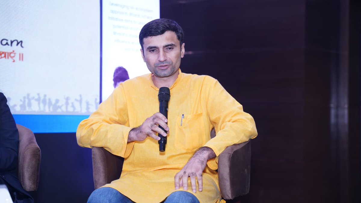 Aditya Tyagi, Co-Founder of @iSakshamWork shares 'Community plays a very crucial role in solving small-scale problems which brings impact at scale.' at the panel discussion 'Enabling last mile #EdTech adoption in Bharat'.