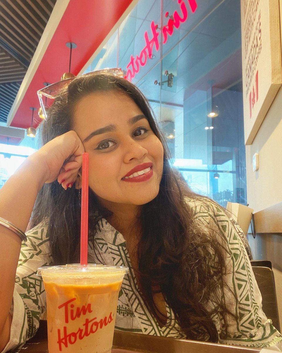 mansibhardwaj25's tweet photo. Solo Coffee Date w/d #TimHortons finally🧋❤️
#mansibhardwaj #MB #MBians #MBsings #MBlive #singer #music #musician #dubai #dubaidiaries #dubailife #coffee #dubaimall #burjkhalifa #MBvlogs #dayout #selfies #staytuned #keepsupporting https://t.co/hvZDhuoVRD