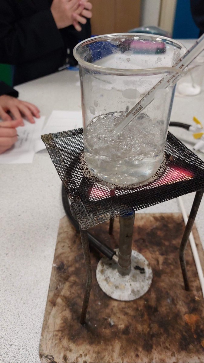 SciencePlume's tweet photo. As part of our new Skills Assessments in year 7, students investigate whether different concentrations of salt affects the boiling point of the solution. https://t.co/3E31HQ6enq