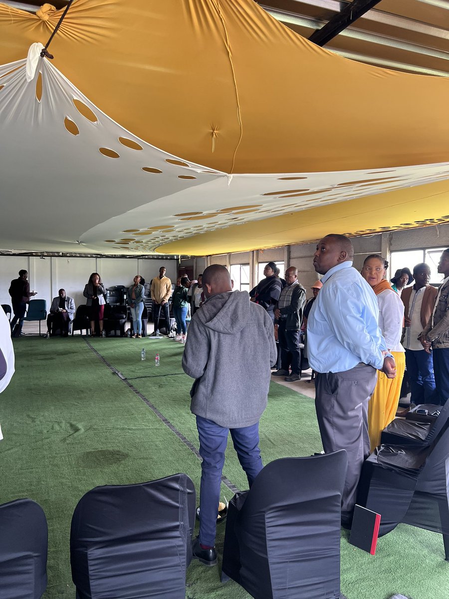 rivonia_circle's tweet photo. [DEMOCRACY BUILDER- NEWCASTLE OSIZWENI]

Today #RivoniaCircle is in Osizweni hosting a DB organised by the Newcastle Religious Council to discuss democracy and community driven solutions

#ActionCircle https://t.co/aS3jHgq4uX