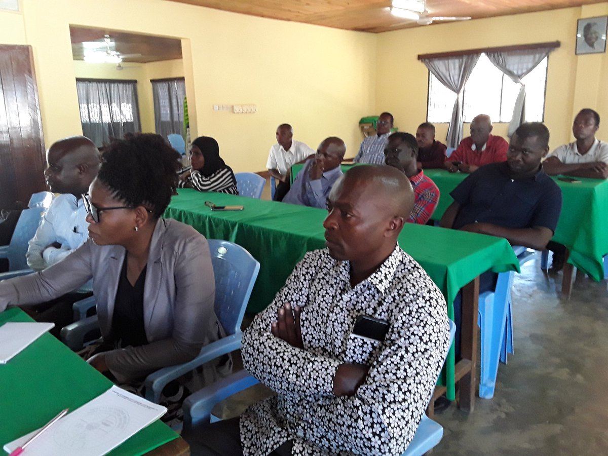 JYabeja's tweet photo. Dr. @Fortunus Kapinga, TARI- NALIENDELE CENTRE DIRECTOR Officially opening three days training of district authorized seed inspectors. ASIs are key players in ensuring delivery of quality cassava seed produced at community level through QDS scheme in Tanzania. https://t.co/MDya1ev8PP