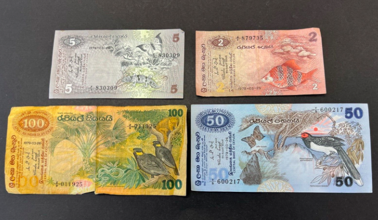 CavalierCoins's tweet image. Going live on our Auction this thirsday 03/11/22.
Check it out...
Bank of Ceylon 1979 collection 100 /50/5/2
#collectablebanknotes #ceylonrupees #rarebanknotes #banknotesets