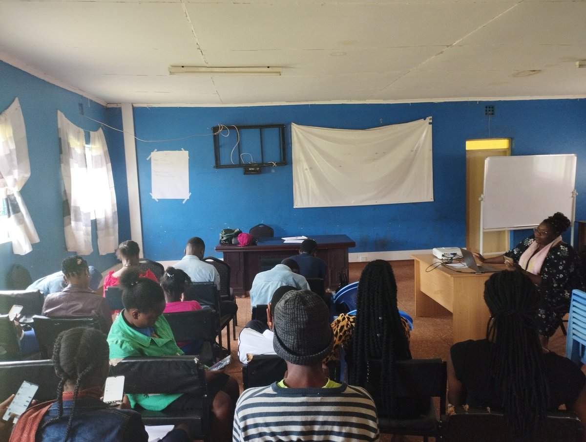 Maskani254's tweet photo. Digital activism uses the internet and digital media as key platforms for mass mobilisation and political action
@Maskani254 is committed to strengtheing the capacity of individuals and human rights actors to use digital media effectively for organising #MaskaniKakamega https://t.co/In8xTRynV9