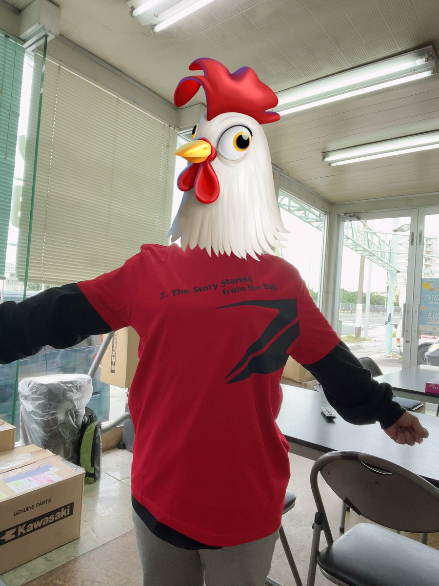 AUTOBANSHIROMA's tweet photo. #Z50th アニバーサリーTシャツ入荷！色は赤のみです！
やっと正規取扱店でもZ50周年お祝いできます😂👏笑
着用サイズはメンズMです。結構ゆったりめ(^^)レディース用はVネックになってますよ〜🙌
#アウトバン #沖縄のバイク屋さん https://t.co/qAy5Dax6pl