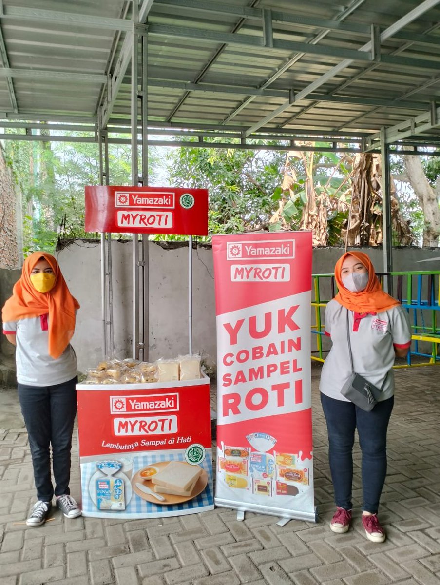 IdMeraki's tweet photo. Team Sampling Yamazaki My Roti di TK Sunan Ampel, Menganti Gresik Jawa Timur (Activation Division)--PT.Meraki Karya Sehati

#merakipro  #merakibranding #merakiadvertising   #merakicreative #merakiagency #merakispg #merakiproduction #merakiactivation https://t.co/bNGdbcmEOJ