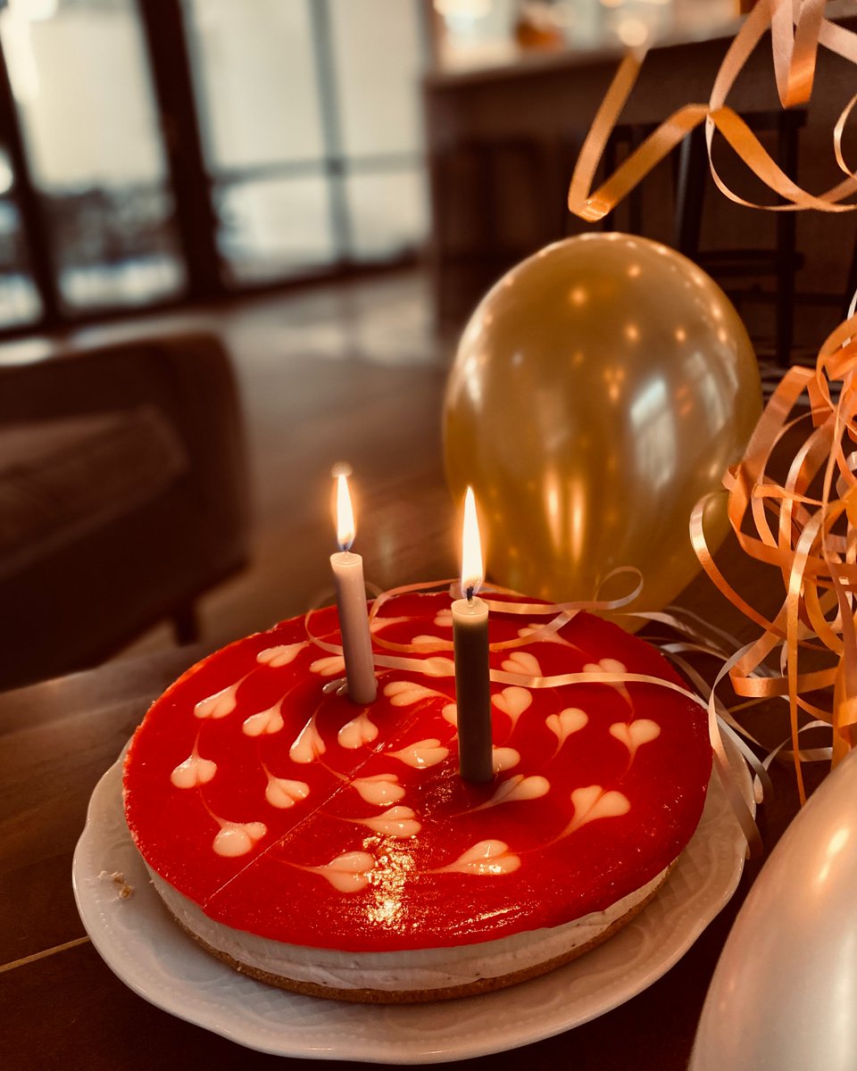 vivirahealth's tweet photo. 🎉2 Jahre #DiGA #ViViRA im Einsatz gegen Rückenschmerzen! Vielen Dank an unsere zahlreichen Ärzt*innen, die ViViRA bereits vielfach auf Rezept verschrieben haben & an alle die Digitalisierung als Chance erkannt haben, Versorgungslücken für ihre Patient*innen zu schließen.🎊💪 https://t.co/5SoX1bkIjp