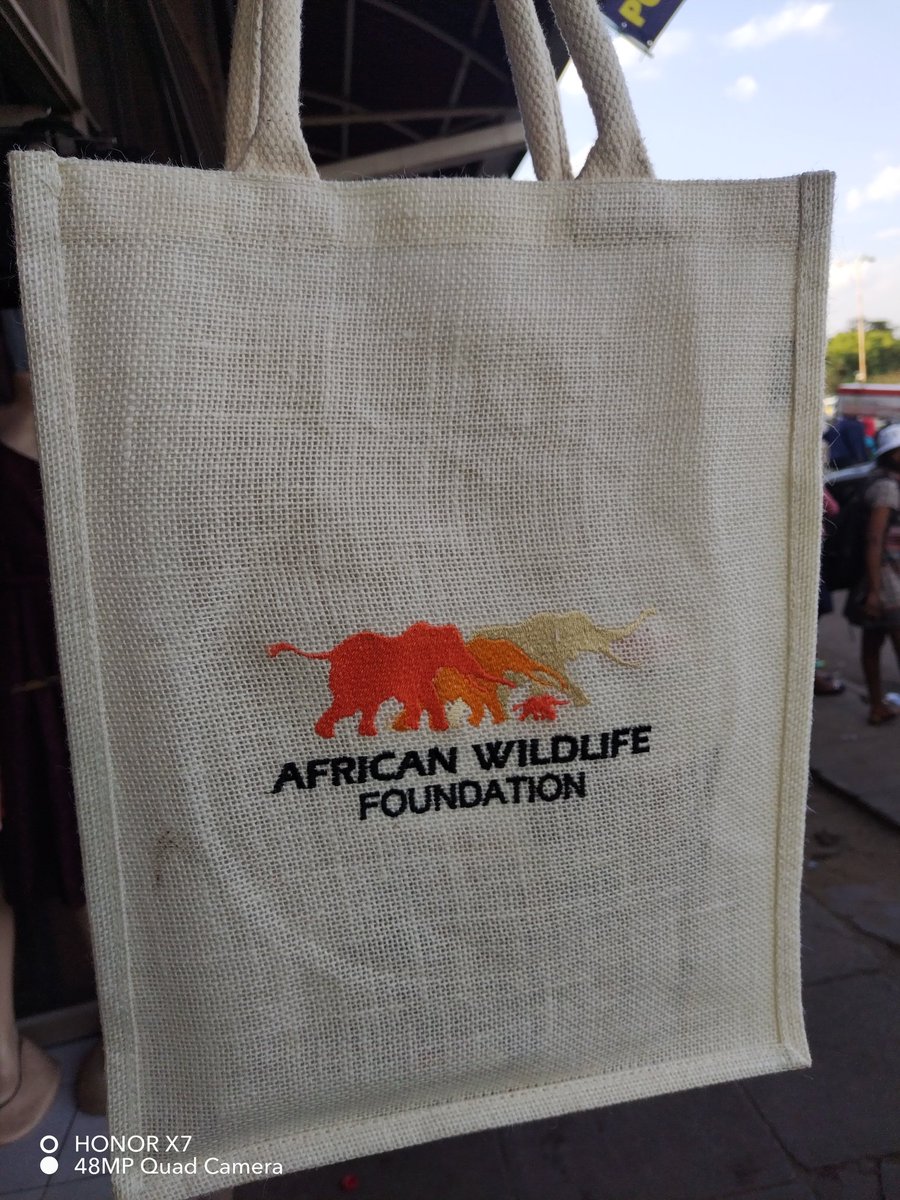 With this shopping bag, no more buy single-use plastic bags from shops but use this biodegradable bag. The plannet is under siege from plastic pollution.