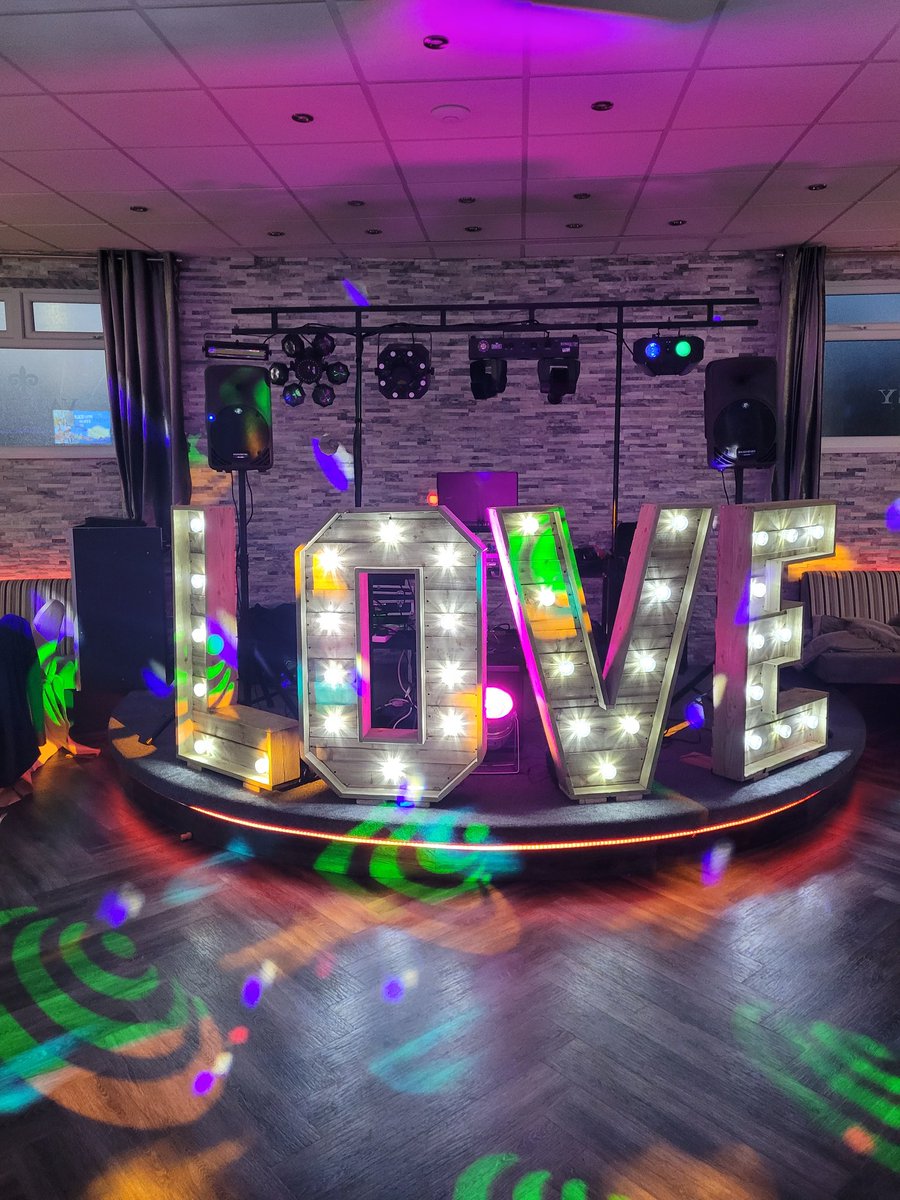VikingDisco's tweet photo. Proud to be part of my workmate's Wedding in Valley Tavern in Blackwood https://t.co/2KbEnNCxB7
