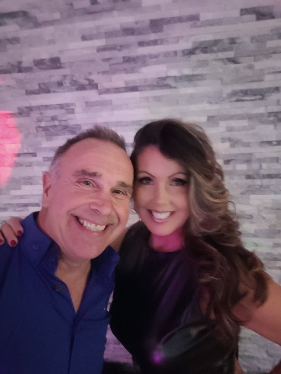 VikingDisco's tweet photo. Joined on the decks by my beautiful wife, Michelle..... https://t.co/f92ZycXHFp