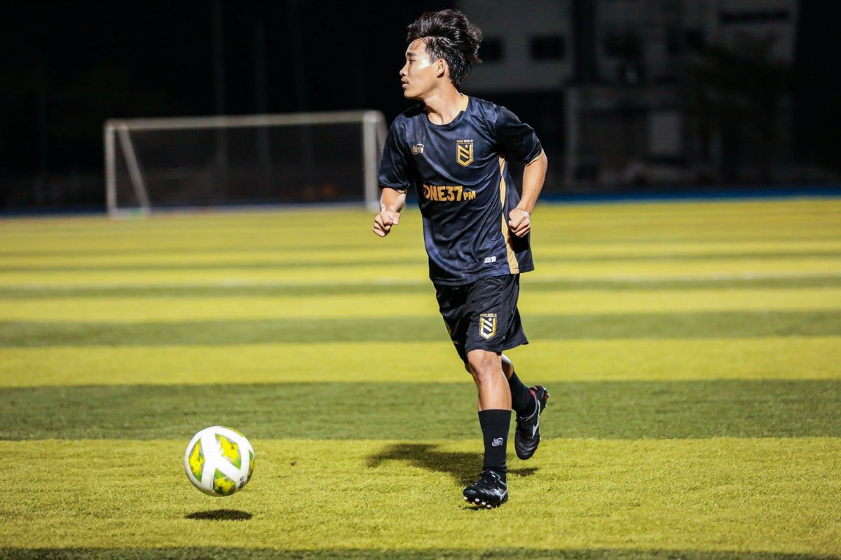 smivadee's tweet photo. I’m heading out to Thailand real soon so I’ll certainly be bringing you a Thai OTR 🇹🇭 

I’ve been keeping tabs on @futuraunited who recently started their journey as a club and they’ve actually sent me some shirts to giveaway

Want one? Simply RT, follow me and @futeraunited https://t.co/Vvdb45WKqQ