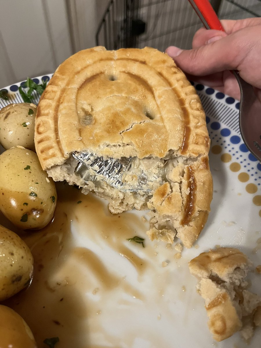 cragdak's tweet photo. @Morrisons is there any reason you ask people to dm you, then ignore/don’t reply to them??? https://t.co/PpXG2uM8R7