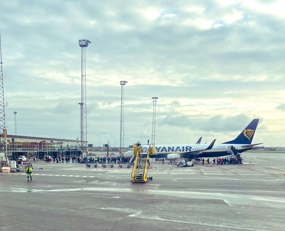 Johan Jakobsson (@jakobssonlab) on Twitter photo Om my way to Cambridge 🇬🇧 to discuss transposons and KRAB-ZNFs for the coming three days (and maybe also try a pint or two). <a href="/ASAP_Research/">Aligning Science Across Parkinson’s</a> <a href="/ATransposons/">ASAPTransposons</a> Om my way to Cambridge 🇬🇧 to discuss transposons and KRAB-ZNFs for the coming three days (and maybe also try a pint or two). <a href="/ASAP_Research/">Aligning Science Across Parkinson’s</a> <a href="/ATransposons/">ASAPTransposons</a>