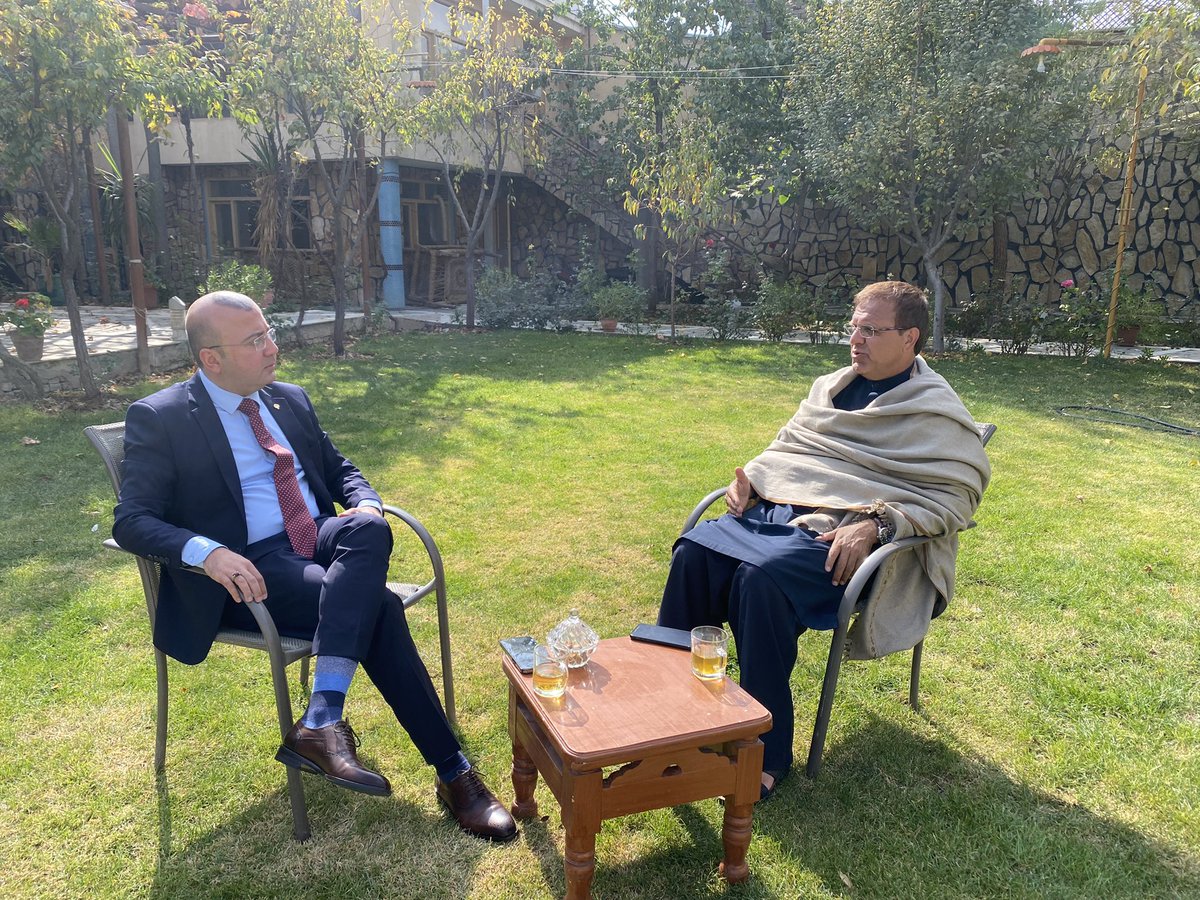 DrOmarZakhilwal's tweet photo. 1/2: Today had the pleasure to catch up with good friend @AbSuboh, Senior Advisor to Embassies of the Kingdom of Netherworlds &amp; Norway for Afghanistan. We discussed the kind contributions of these countries to humanitarian assistance &amp; well-being of our people as well as their… https://t.co/EIU5bnk1s8
