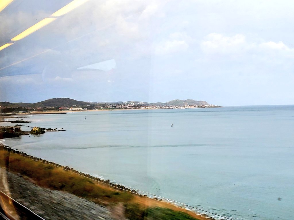 Reasons to live and work in North Wales👇 This scenery on the train to our @TransformBetsi Improvement Team Away Day in Llandudno 🤩 #QITwitter #BetsiLife