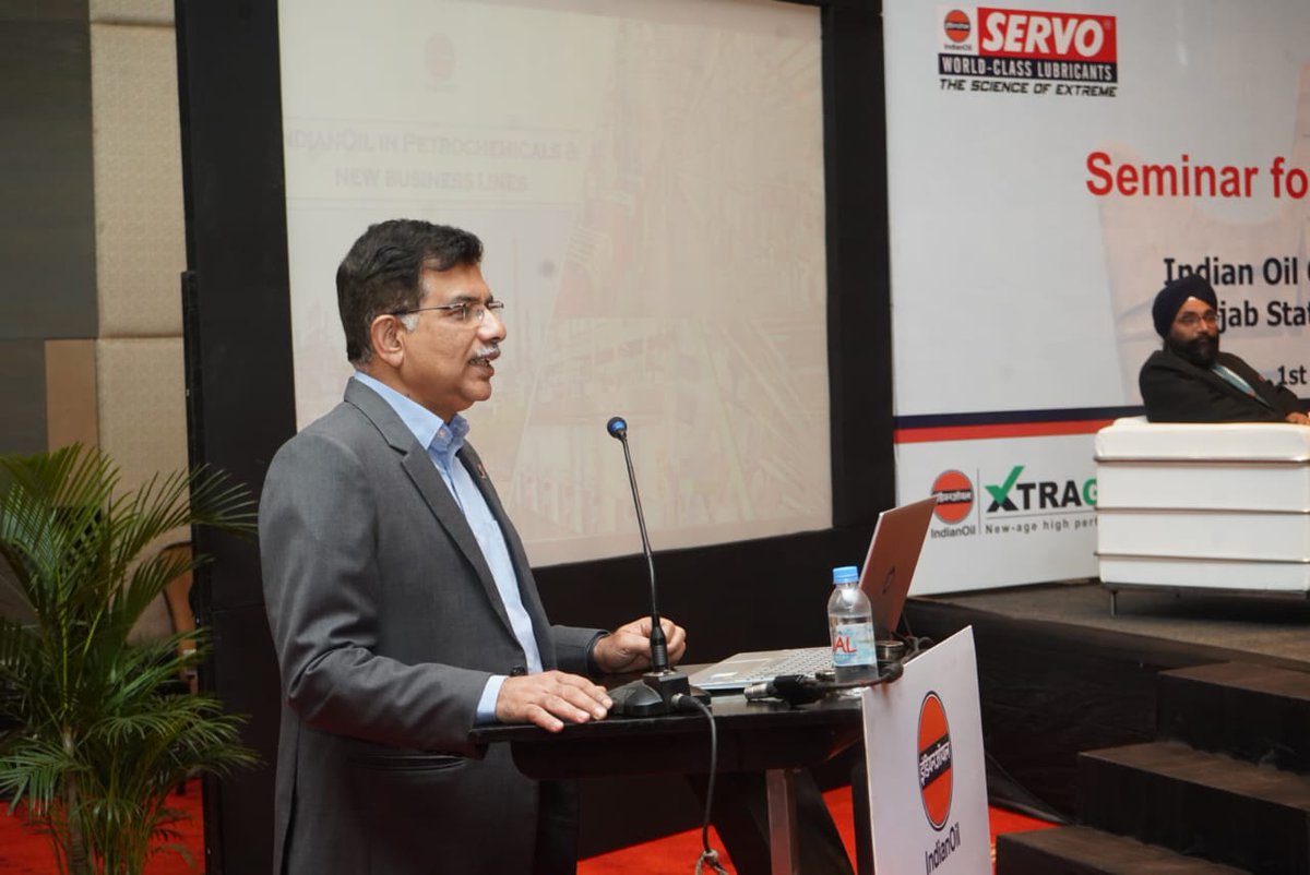 ioclpunjab's tweet photo. Dir(P&amp;BD) Mr. Sujoy Choudhury graced the seminar organized for textile Industry  @ioclpunjab. Valued customers all around Punjab, HP and Chandigarh attended the seminar. ED(PC) Sh. AS Sahney also interacted with customers.
#Petrochemicals
#Textile
#DirMktg_iocl 
#IndianOilcl https://t.co/5cFapTeOR7