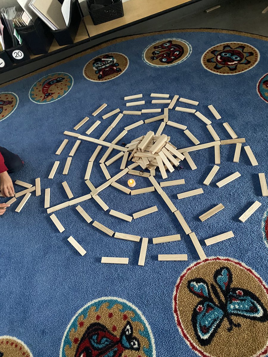 MontesConnects's tweet photo. Keva plank challenge: make a spider web. Wooden shape challenge: spooky house. So fun and engaging! #sd33learns #grade2 #halloween https://t.co/sG92sVGMUm