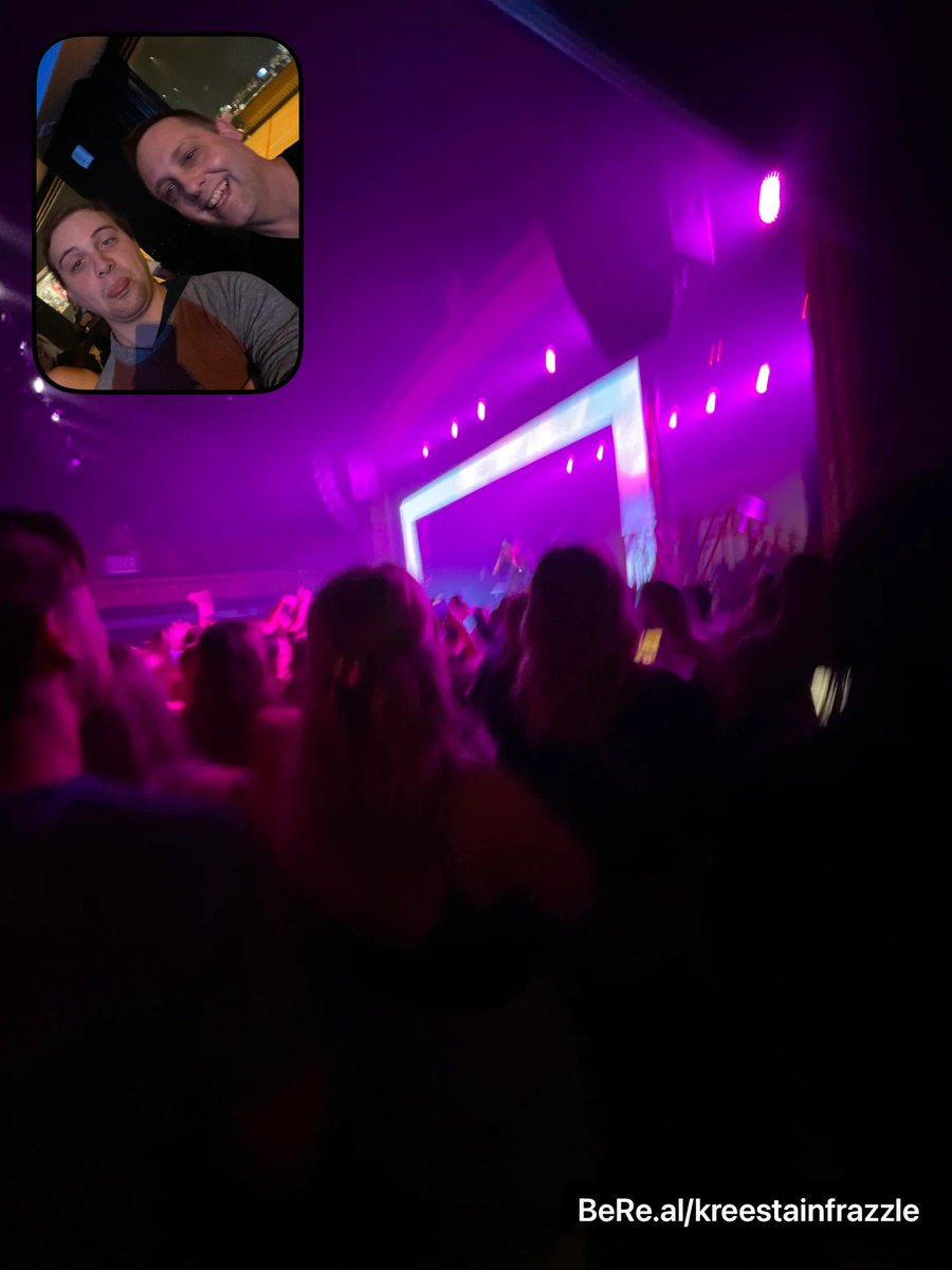 windierpanic2's tweet photo. FINALLY got to see @chelseacutler AND @judahandthelion back to back weeks! Literally the best concerts I’ve been to and tears may have been shed… https://t.co/sXy0skD21x