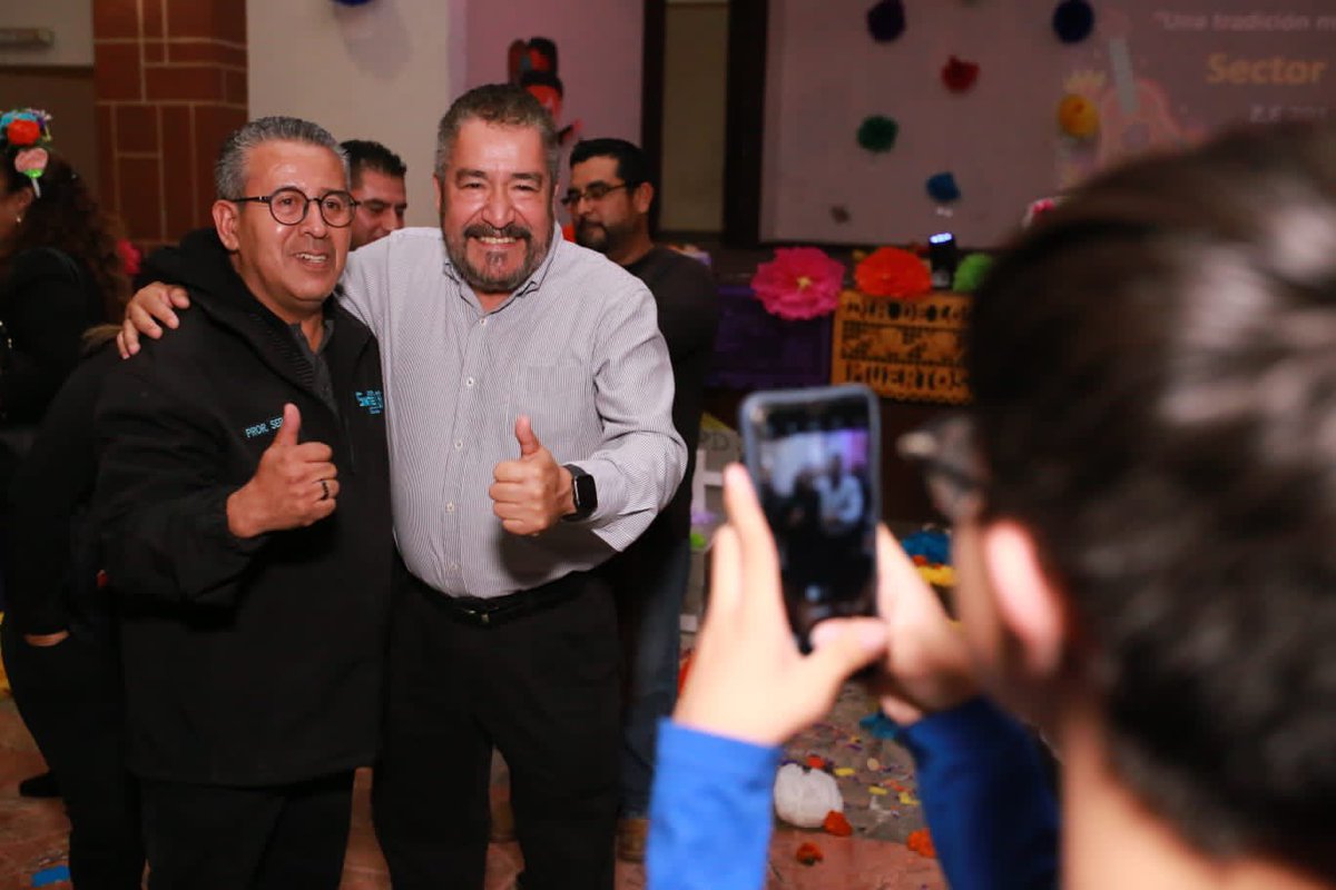 Sergio A Ramirez M (@sergioarmzm38) on Twitter photo En representación del Mtro. <a href="/xicotencatl38/">Xico de la C G</a>, Secretario General de nuestra querida #Sección38, estuve presente en la exposición festival artístico del día de muertos en el salón de usos múltiples Francisco Belmares Rocha. En representación del Mtro. <a href="/xicotencatl38/">Xico de la C G</a>, Secretario General de nuestra querida #Sección38, estuve presente en la exposición festival artístico del día de muertos en el salón de usos múltiples Francisco Belmares Rocha.