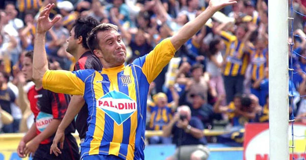 Kalowerrc's tweet photo. Alli donde fui feliz, se que pronto he de volver, y vendran recuerdos a mi encuentro, los buenos momentos los revivire... Como en mi niñez me ire, a entregarle al rio aquel, mis sueños de ser quien soy ahora, un hombre que rie y llora tambien.
Eduardo German Coudet
#VolveChacho https://t.co/G9otqYCnDu