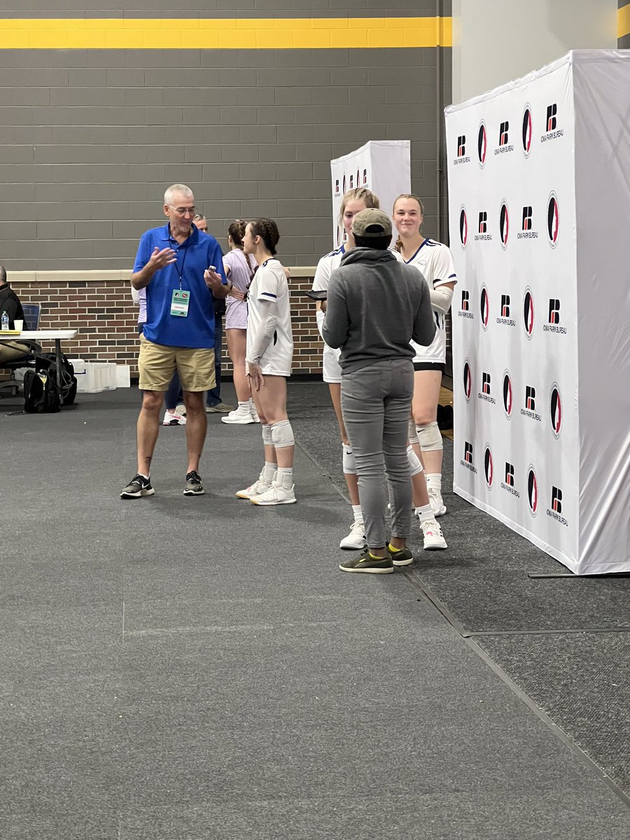 eagles volleyball tweet media