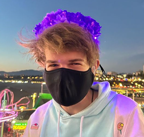 beloveddinosaur's tweet photo. Happy Birthday Ranboo!
I could say alot but I'm not gonna for the people's sake. I can't wait to see what this next year will bring and all the cool shit your gonna do :) your gowth this past year and all the past years have been insane https://t.co/36CDw6cErk