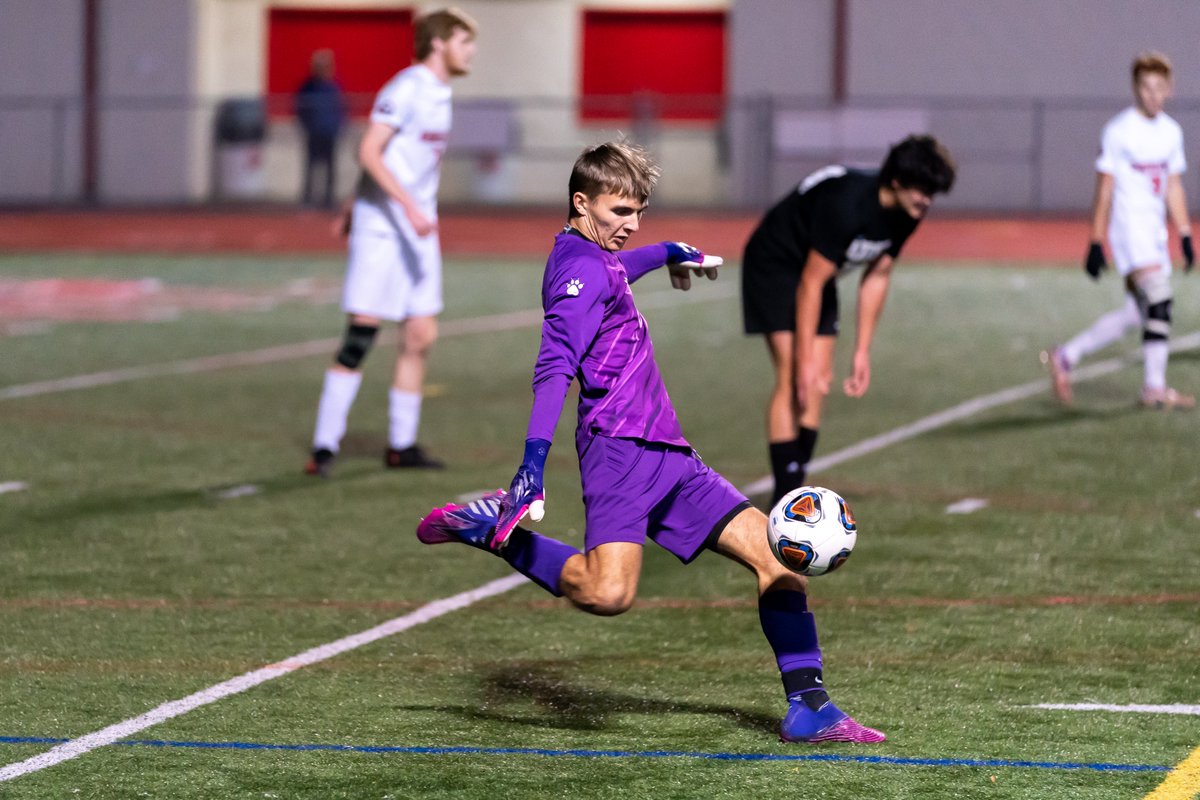 MarkLevander's tweet photo. Outstanding performance tonight by @nathan_mazon in goal!  It's quite an accomplishment to produce a shutout against the 4th seed in the #WPIALSoccer semifinals!!  @AthleticsCasd 
@wpialsoccerboys 
@pghsoccernow https://t.co/zWdXZT8bJx